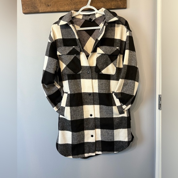H&M Divided Shacket size xxs black and white plaid - Picture 3 of 8